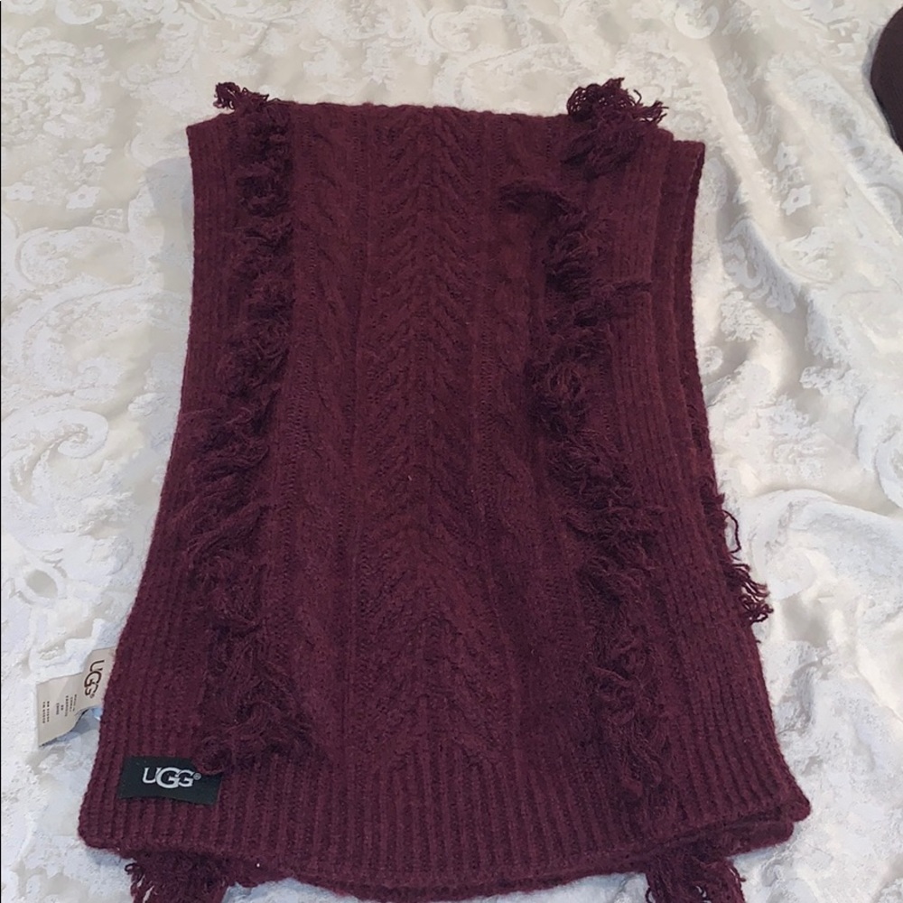 Ugg scarf